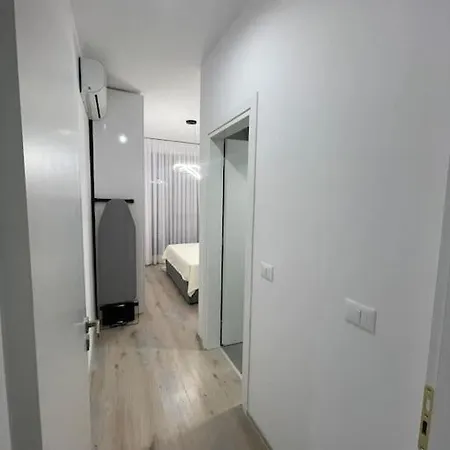 Two-bedroom Appartement